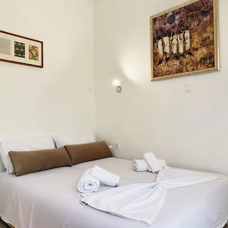 Сasa de vacaciones Detached House In With Garden *
