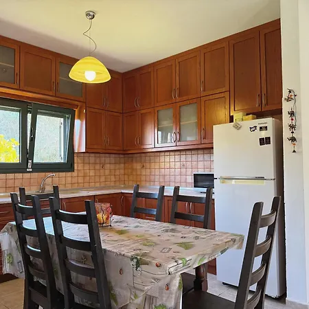 Detached House In With Garden Сasa de vacaciones Pefkochori