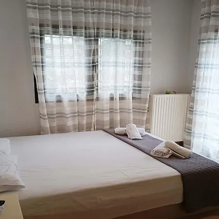 Holiday home Detached House In With Garden