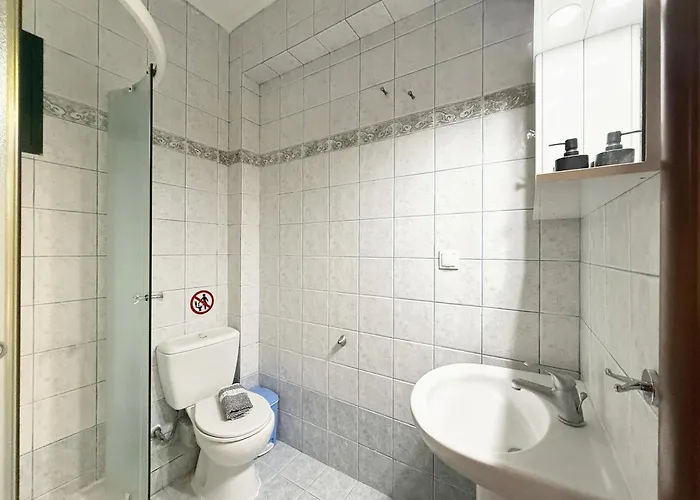 Hébergement de vacances Detached House In With Garden *