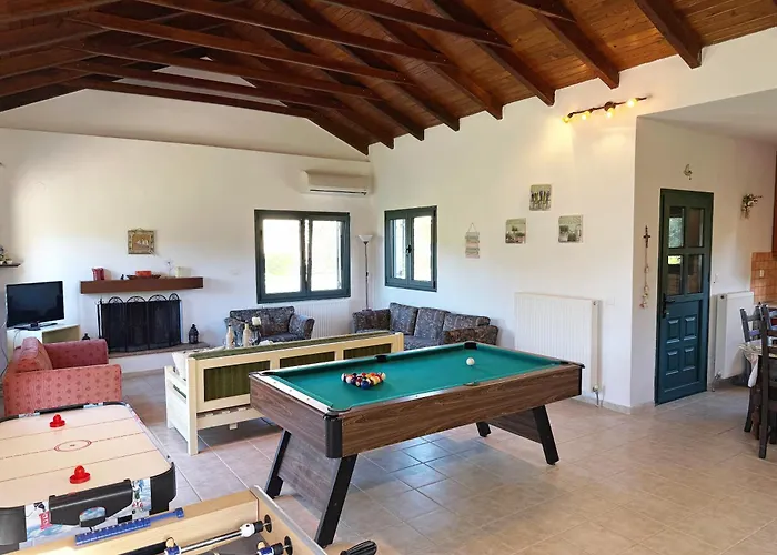 Detached House In With Garden Hébergement de vacances Pefkochori