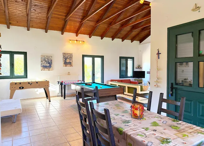 Detached House In With Garden Hébergement de vacances